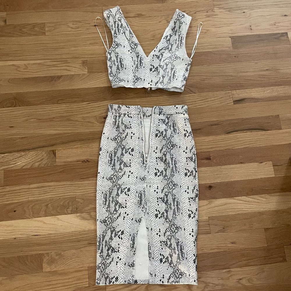 LF White Snake Print Pencil Skirt 2 Piece Set